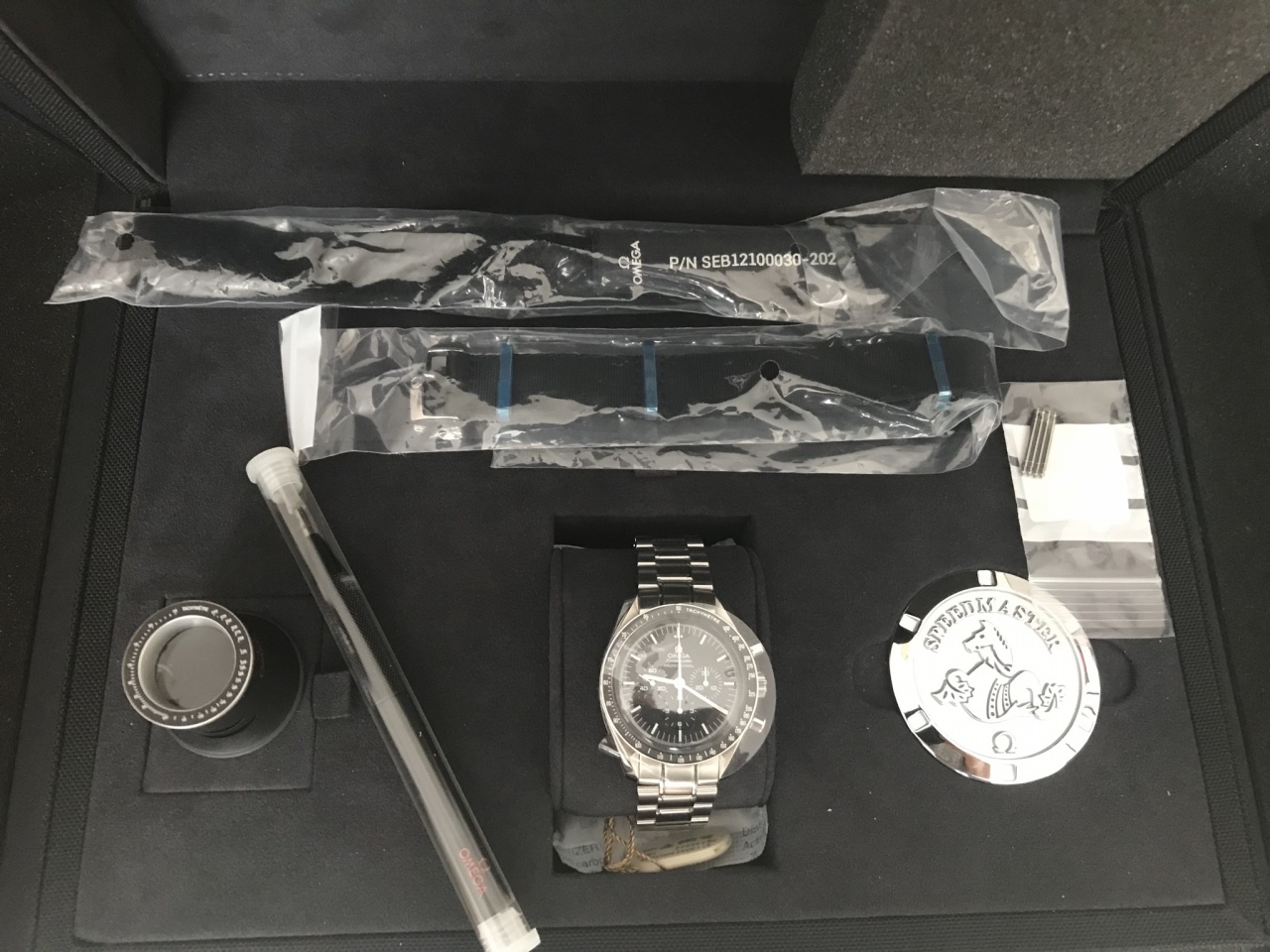 FS: Omega Speedmaster Moonwatch Hesalite Ref 311.30.01.005 image 2