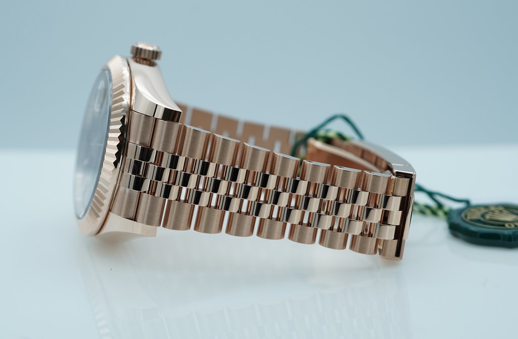 FSOT:BNIB Rolex 336935 SKY-DWELLER ROSE GOLD CHOCOLATE DIAL JUBILEE 2026 FULL SET image 5