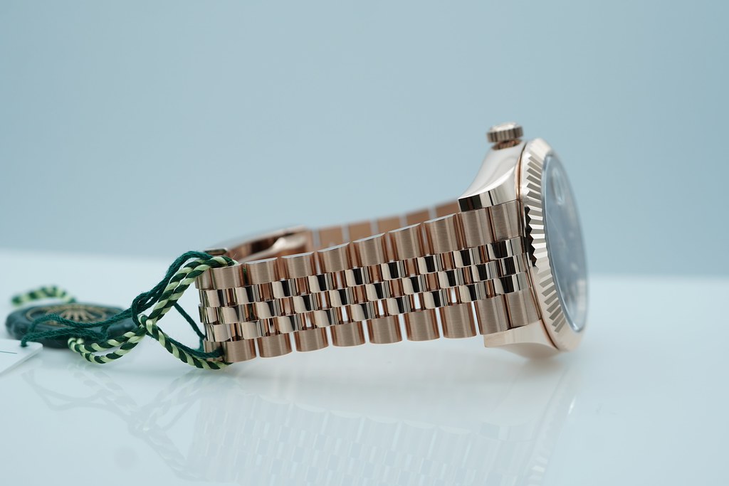 FSOT:BNIB Rolex 336935 SKY-DWELLER ROSE GOLD CHOCOLATE DIAL JUBILEE 2026 FULL SET image 6