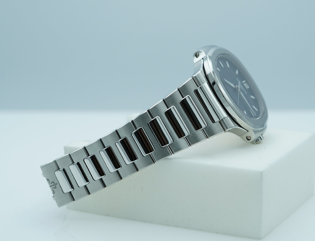 FSOT:LNIB Patek PHILIPPE 7118/1A NAUTILUS STAINLESS STEEL BLUE DIAL 2024 FULL SET image 5