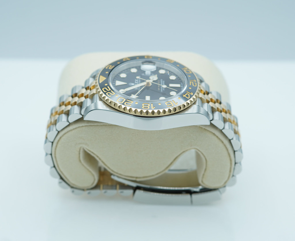 FSOT: Rolex 126713GRNR GMT MASTER 2 GREY BLACK BEZEL JUBILEE BAND 2025 FULL SET image 4