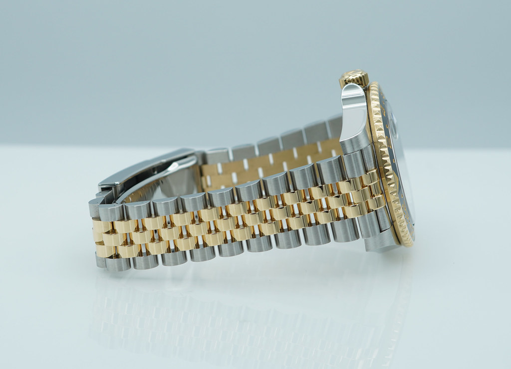 FSOT: Rolex 126713GRNR GMT MASTER 2 GREY BLACK BEZEL JUBILEE BAND 2025 FULL SET image 6