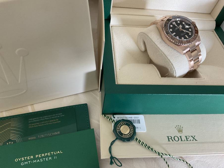 FS: LNIB Rolex GMT RG 18Kt Rootbeer 126715CHNR image 4