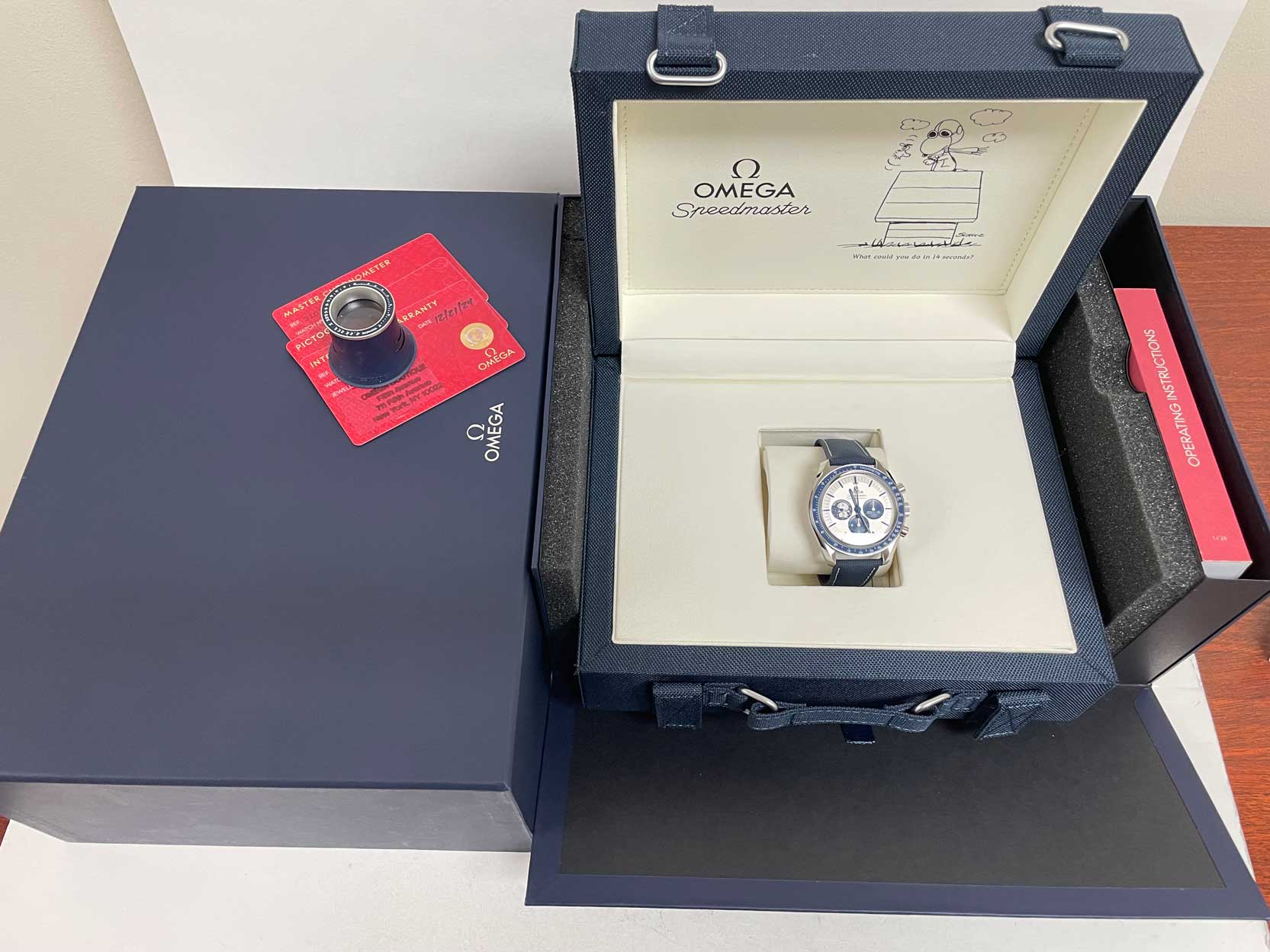 FS: Omega Speedmaster Silver Snoopy 310.32.42.50.02.001 2024 image 6