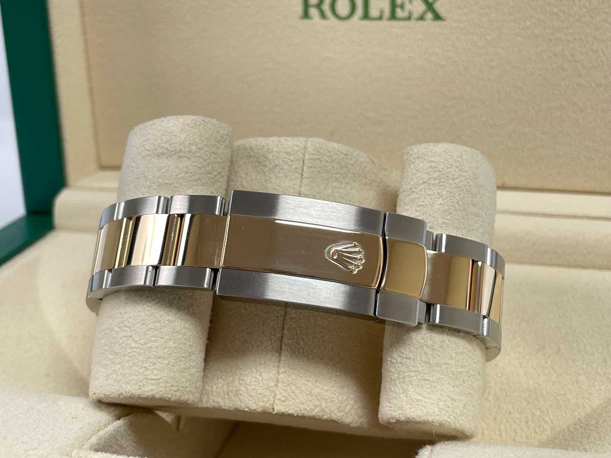 FS: Rolex Datejust 41 SS/18K Yellow Gold Wimbledon 126333 Oyster image 5