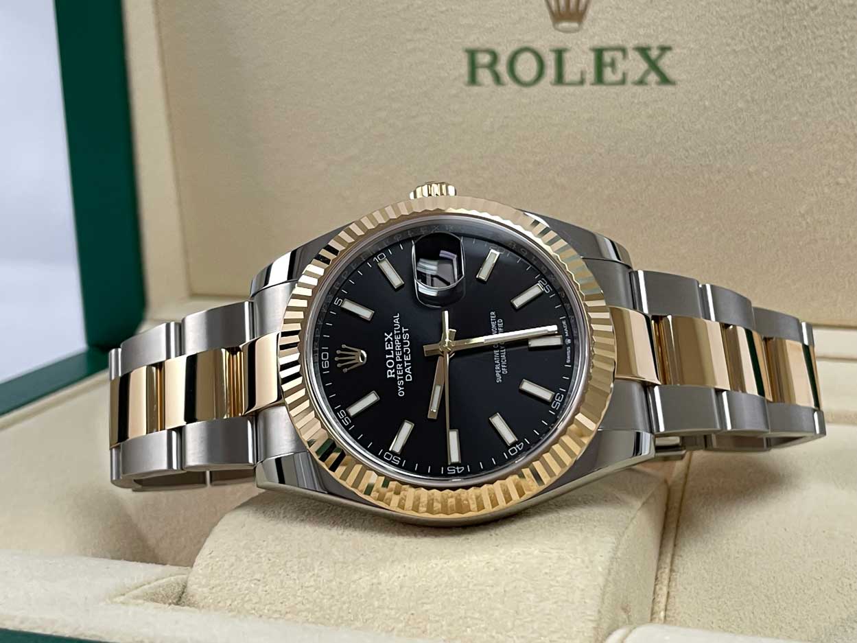 FS: Rolex Datejust 41 SS/18K Yellow Gold Black 126333 Oyster image 4