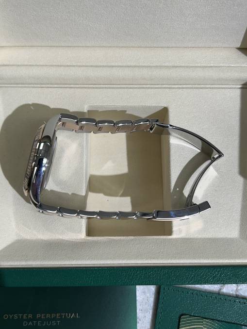 FS: LNIB Rolex SS & 18Kt Datejust 41 Model Reference 126331 Chocolate Dial image 3