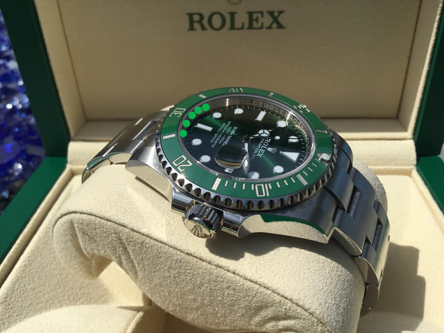 FS: Rolex Oyster Perpetual Submariner HULK 116610LV image 4