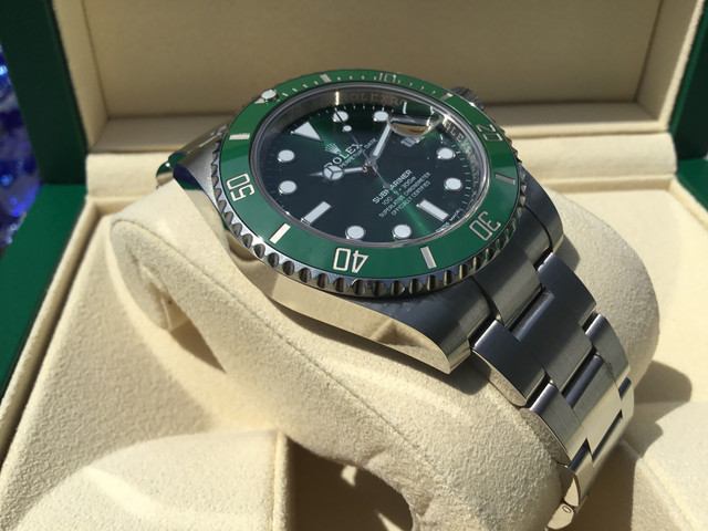FS: Rolex Oyster Perpetual Submariner HULK 116610LV image 5