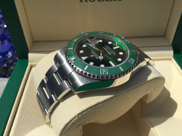 FS: Rolex Oyster Perpetual Submariner HULK 116610LV image 6