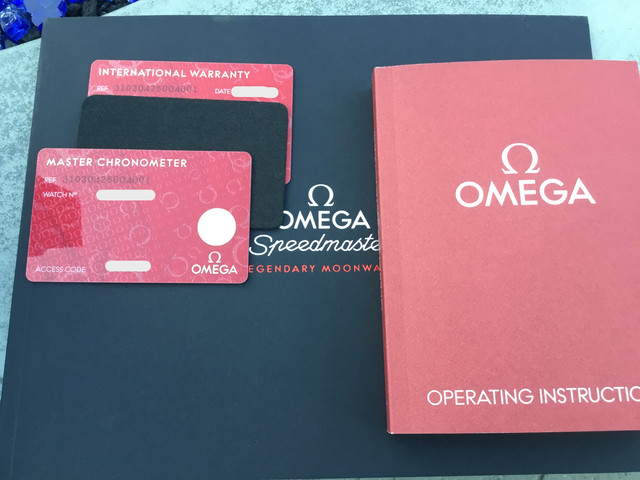 FS: Omega Speedmaster Moonwatch Professional WHITE 310.30.42.50.04.001 image 2