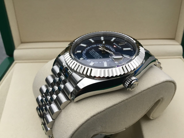 FS:  ROLEX OYSTER PERPETUAL SKY-DWELLER 336934 BLUE JUBILEE image 3