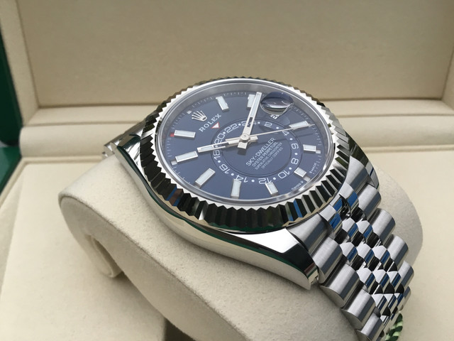 FS:  ROLEX OYSTER PERPETUAL SKY-DWELLER 336934 BLUE JUBILEE image 4