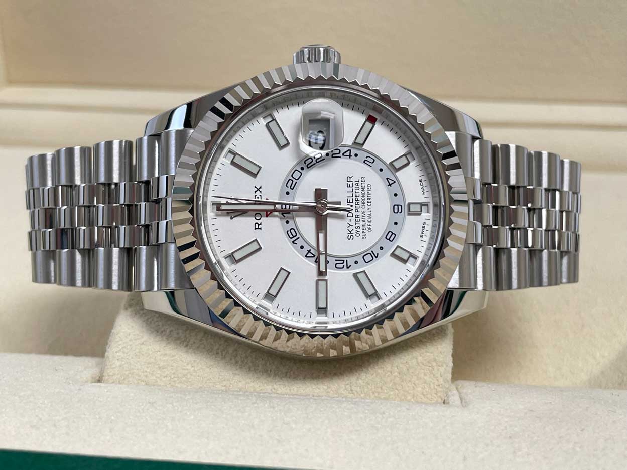 FS: Rolex Skydweller 326934 White Jubilee 2021 Mint image 4