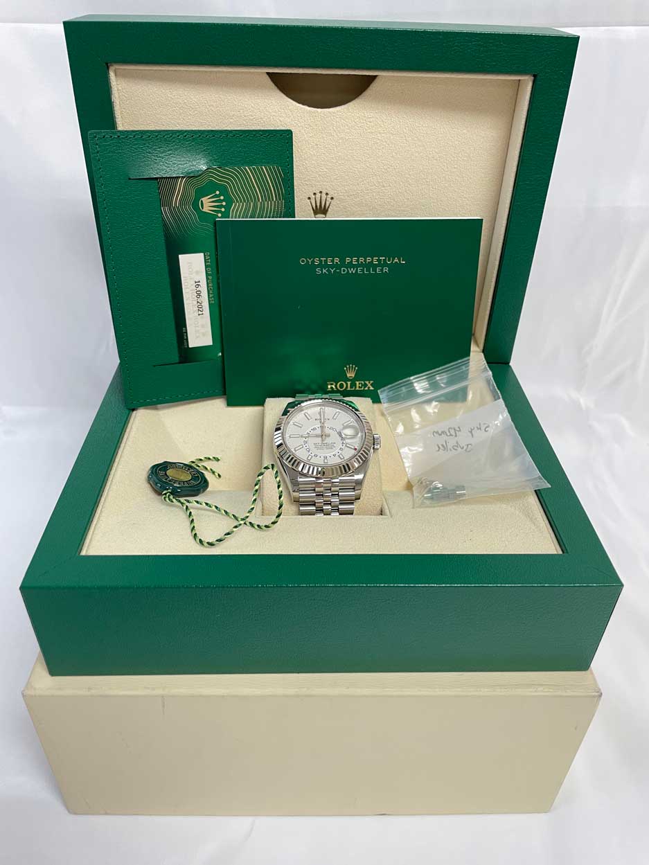 FS: Rolex Skydweller 326934 White Jubilee 2021 Mint image 6