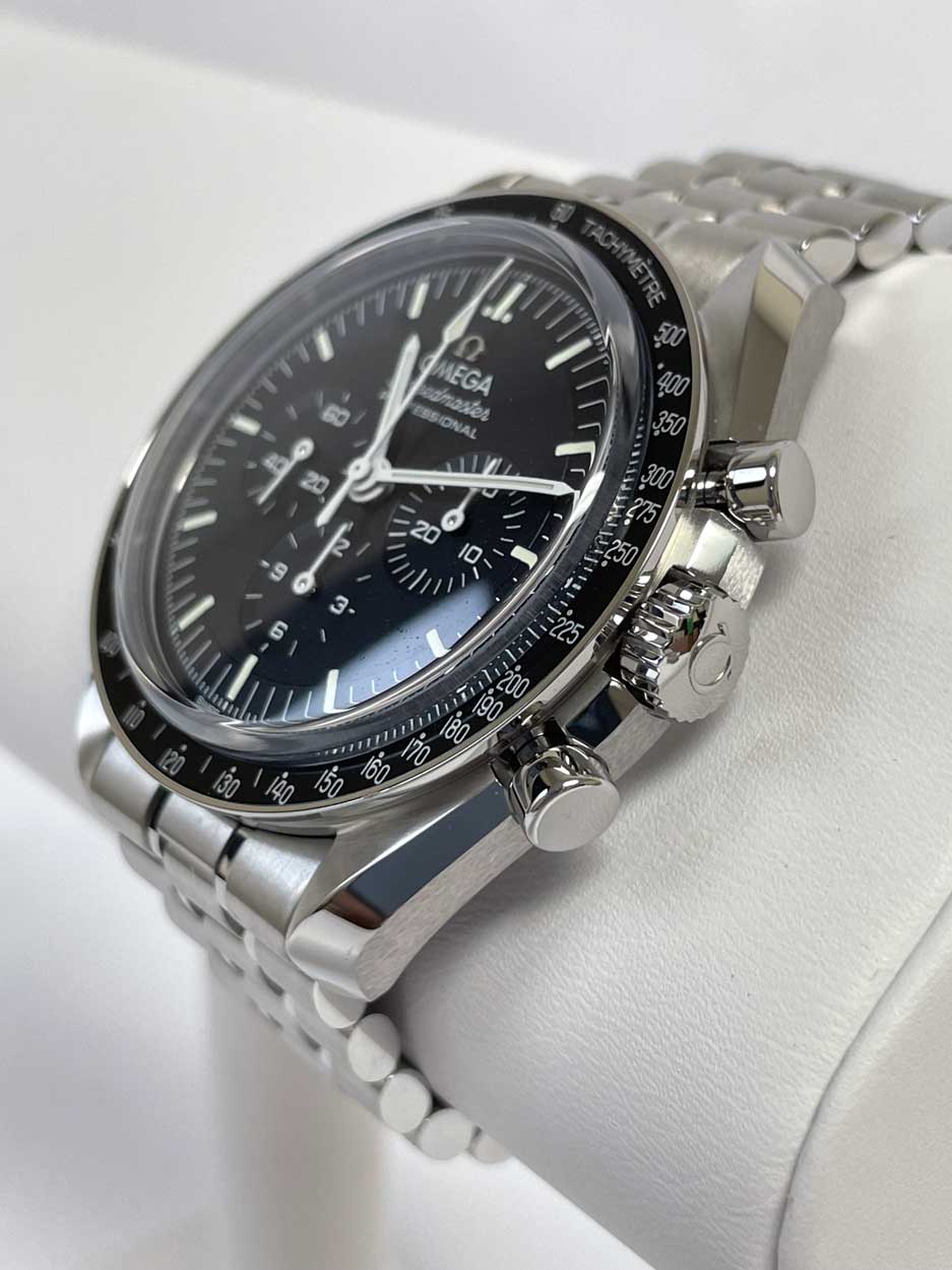 FS: Omega Speedmaster Moonwatch Sapphire 310.30.42.50.01.002 LNIB image 2