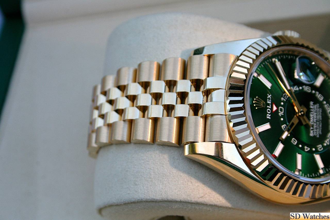 FS: ROLEX 336938 SKY-DWELLER YELLOW GOLD GREEN DIAL JUBILEE NIB image 4