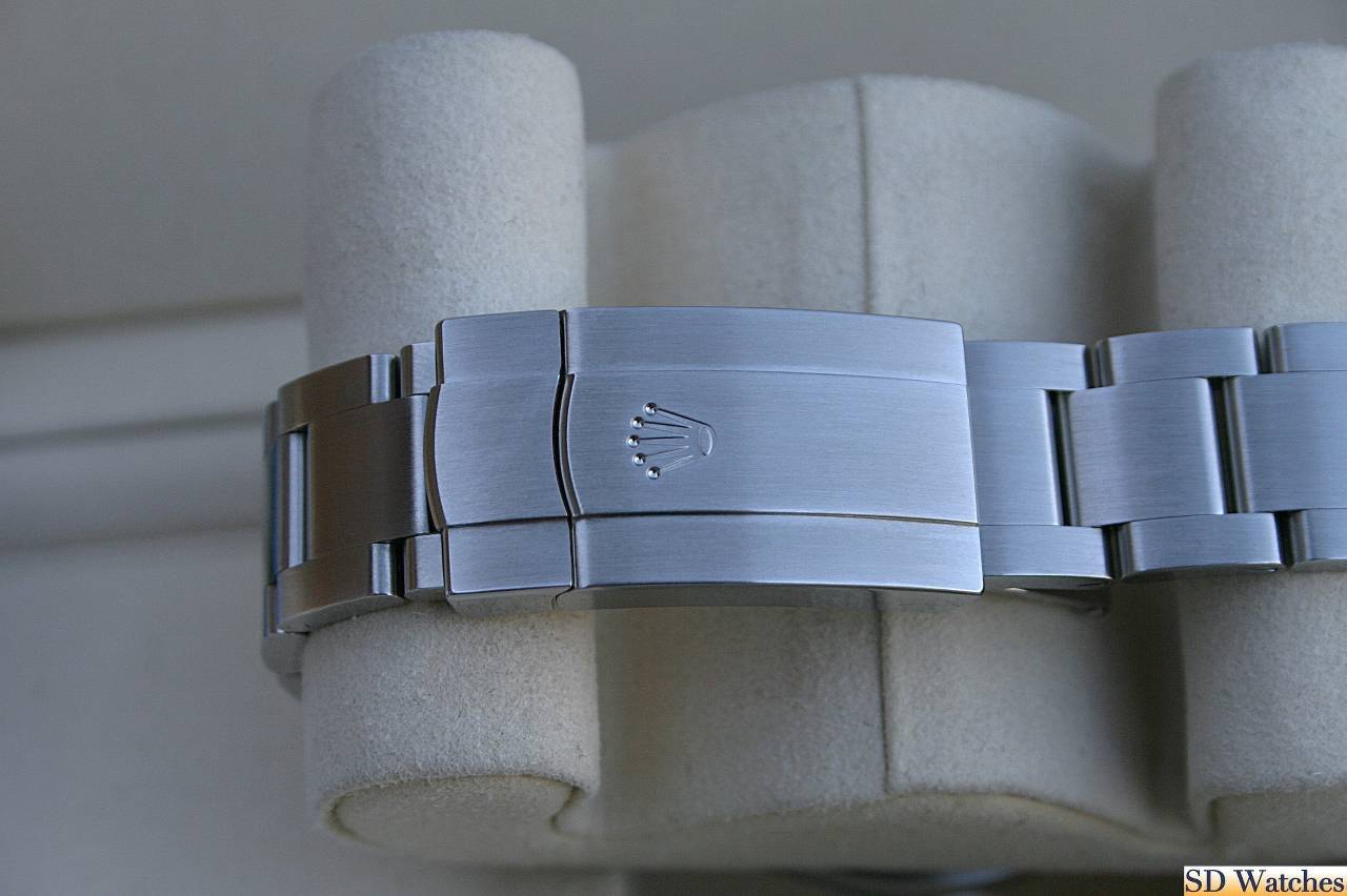 FS: ROLEX 124300 OYSTER PERPETUAL WATCH GREEN DIAL image 4