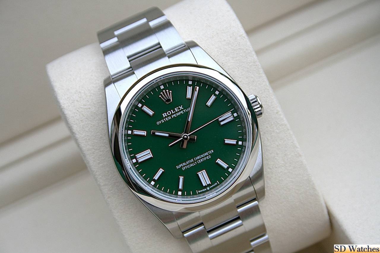 FS: ROLEX 126000 OYSTER PERPETUAL 36MM GREEN DIAL image 6