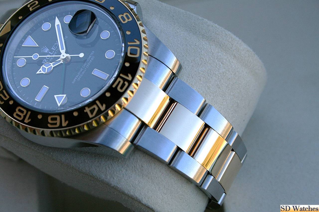 FS: ROLEX 116713 GMT MASTER II WATCH 18K/SS image 2