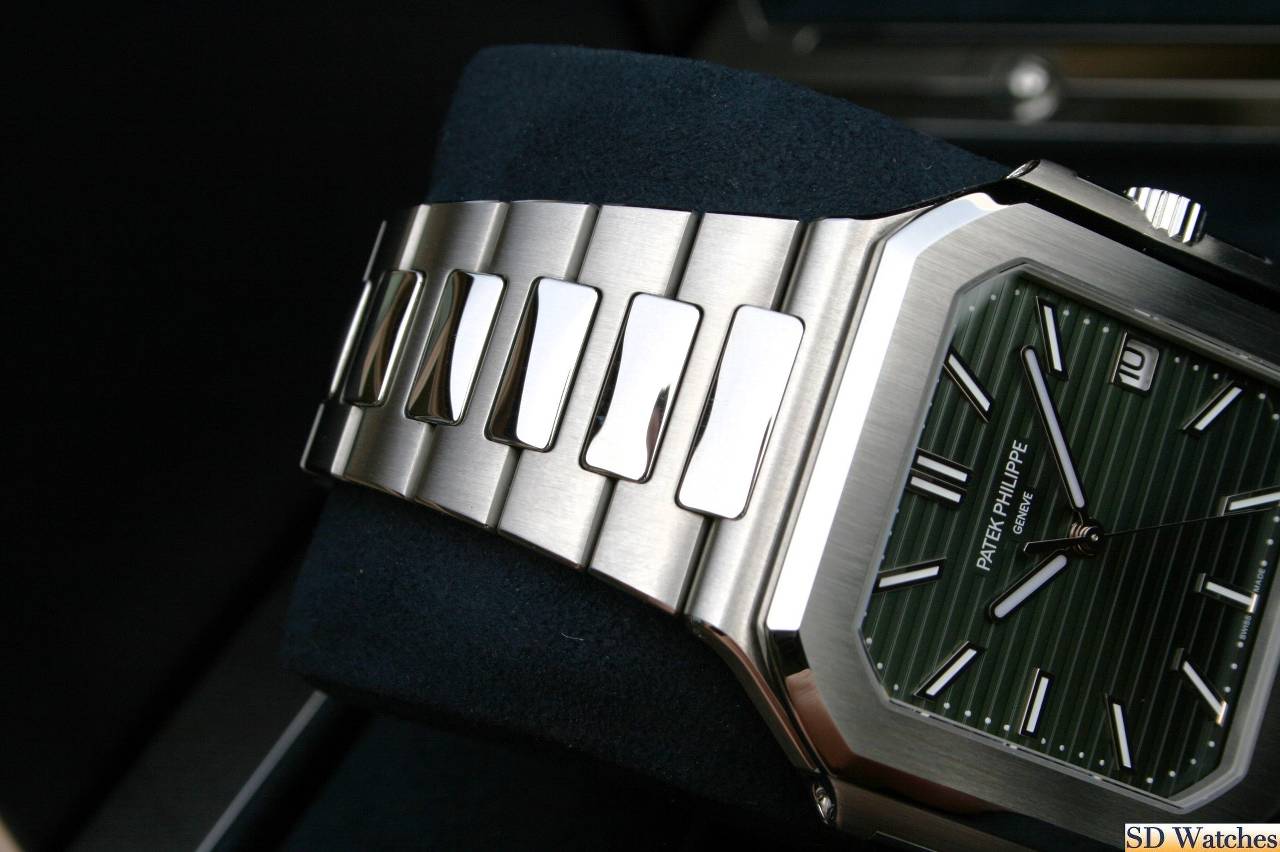 FS: PATEK PHILIPPE 5821/1A-001 CUBITUS GREEN DIAL image 4
