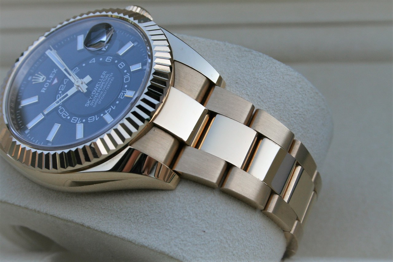 FS: ROLEX 326938 SKYDWELLER 18K YELLOW GOLD BLACK INDEX image 2