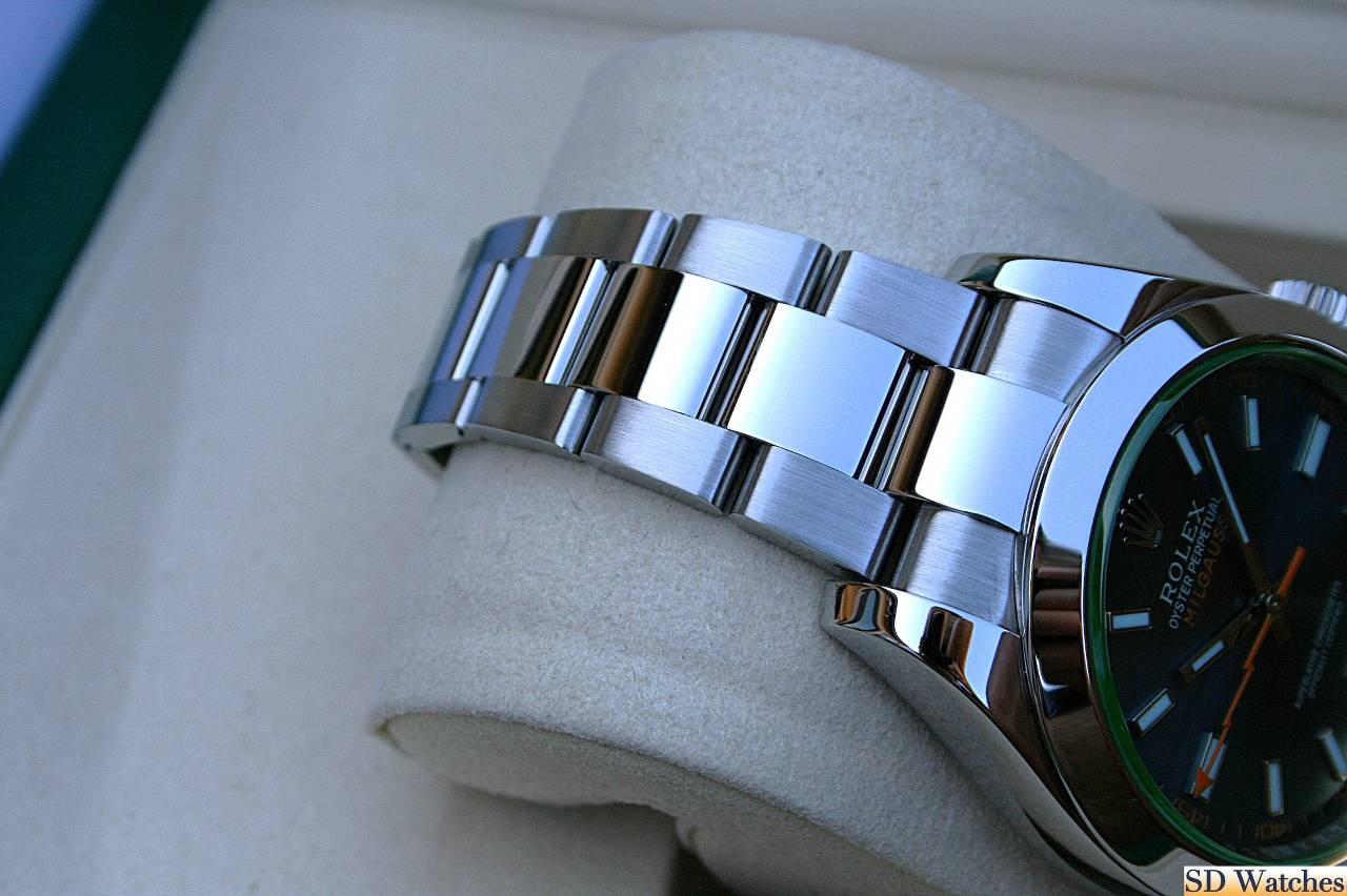 FS: ROLEX 116400GV MILGAUSS WATCH GREEN CRYSTAL Z-BLUE DIAL image 3