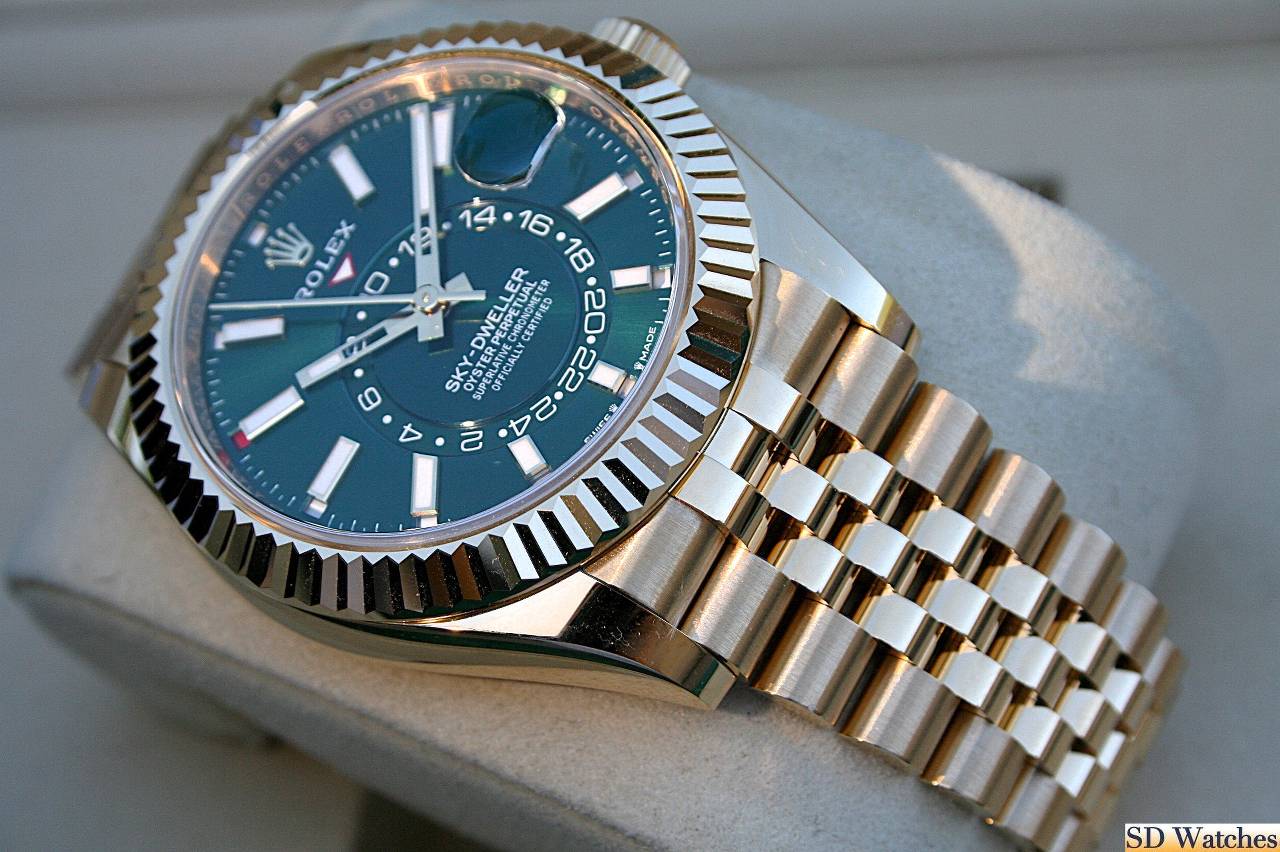 FS: ROLEX 336938 SKY-DWELLER YELLOW GOLD GREEN DIAL JUBILEE NIB image 3