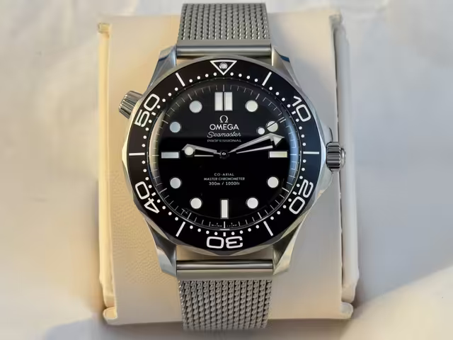 FS: BNIB Black Omega Seamaster 42 300M Diver No Date 210.30.42.20.01.010 Mesh Bracelet B&P image 3