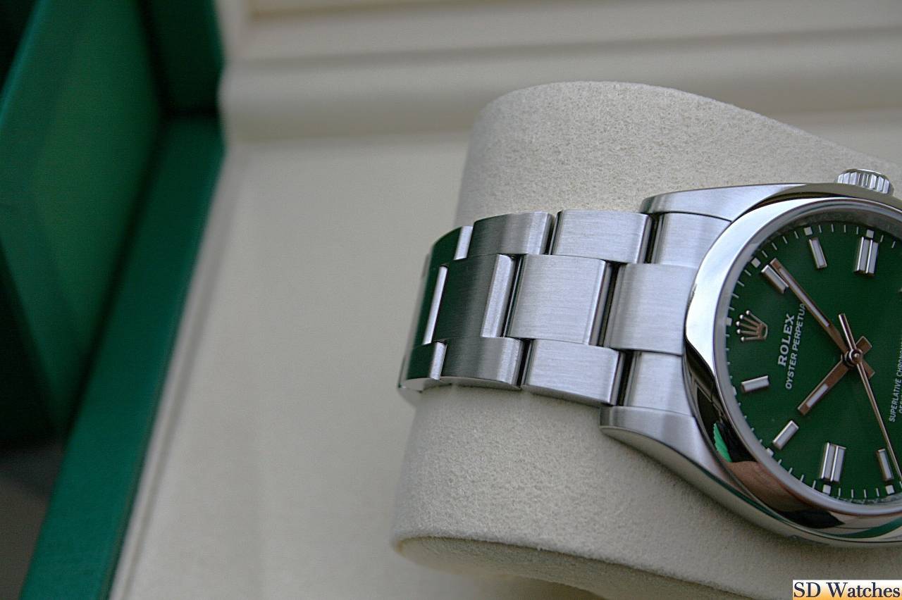 FS: ROLEX 126000 OYSTER PERPETUAL 36MM GREEN DIAL image 3