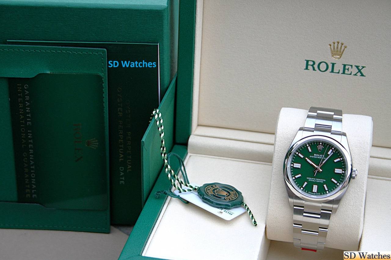 FS: ROLEX 126000 OYSTER PERPETUAL 36MM GREEN DIAL image 5