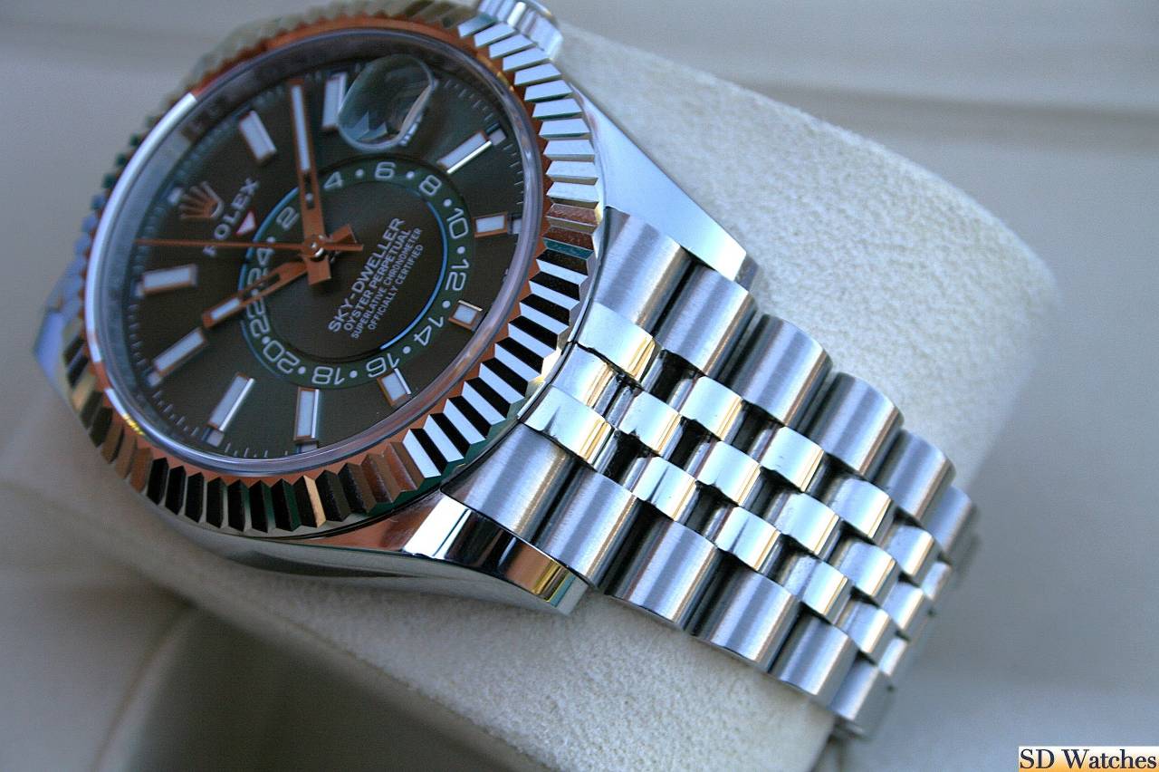 FS: ROLEX 336934 SKYDWELLER WATCH MINT GREEN DIAL JUBILEE image 2