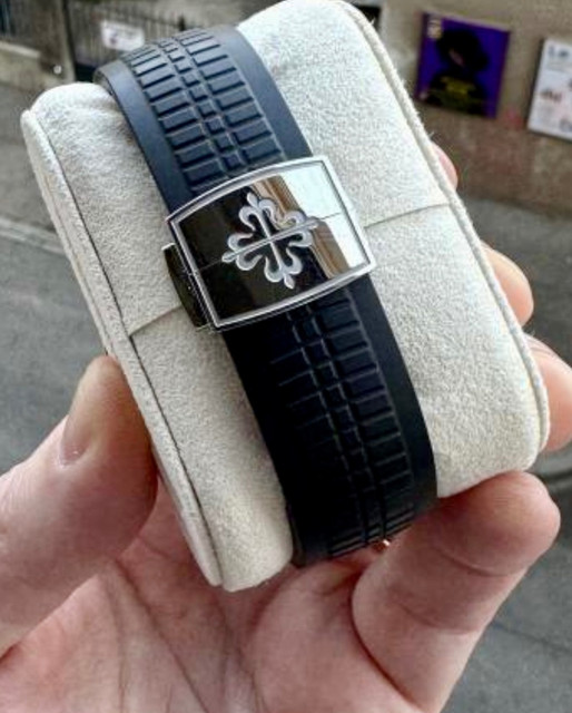 FS: Patek Philippe Patek Philippe Aquanaut image 5