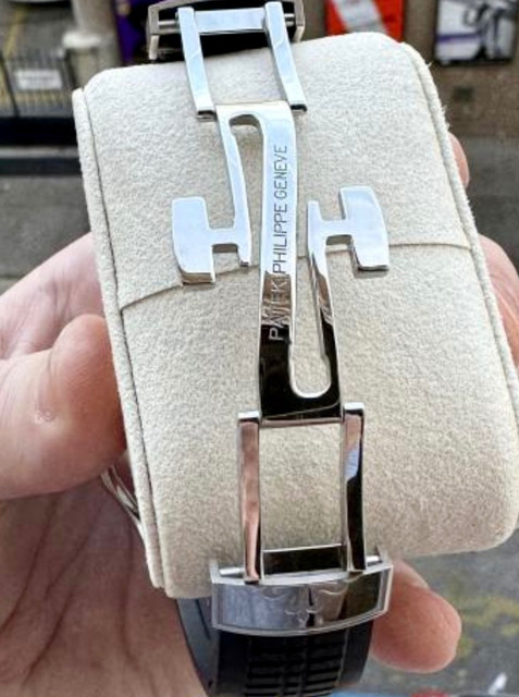 FS: Patek Philippe Patek Philippe Aquanaut image 6