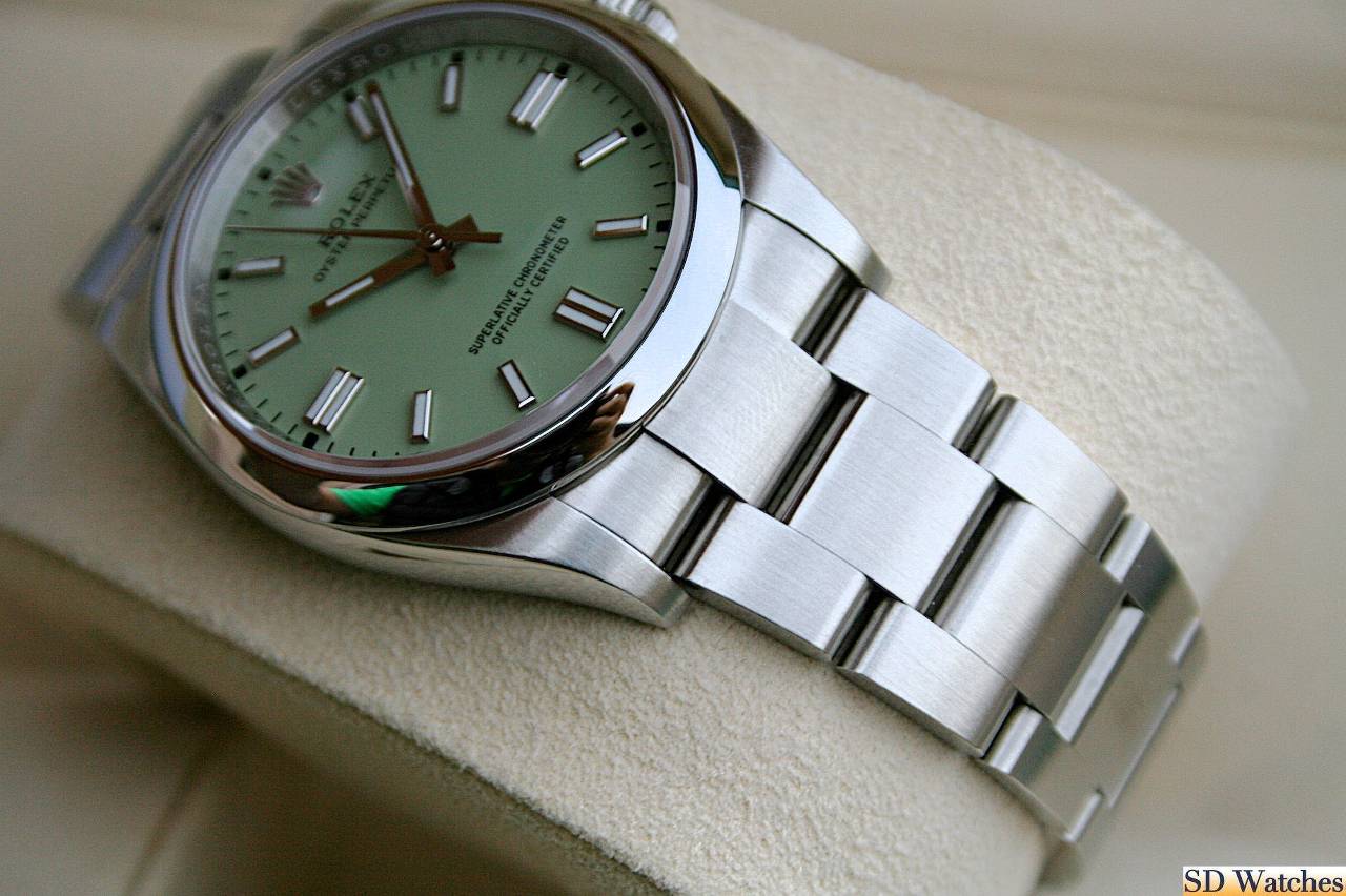 FS: ROLEX 126000 OYSTER PERPETUAL 36MM PISTACHIO DIAL image 2