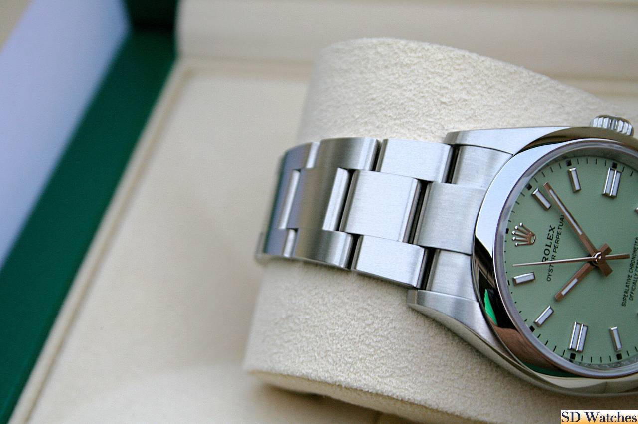 FS: ROLEX 126000 OYSTER PERPETUAL 36MM PISTACHIO DIAL image 3